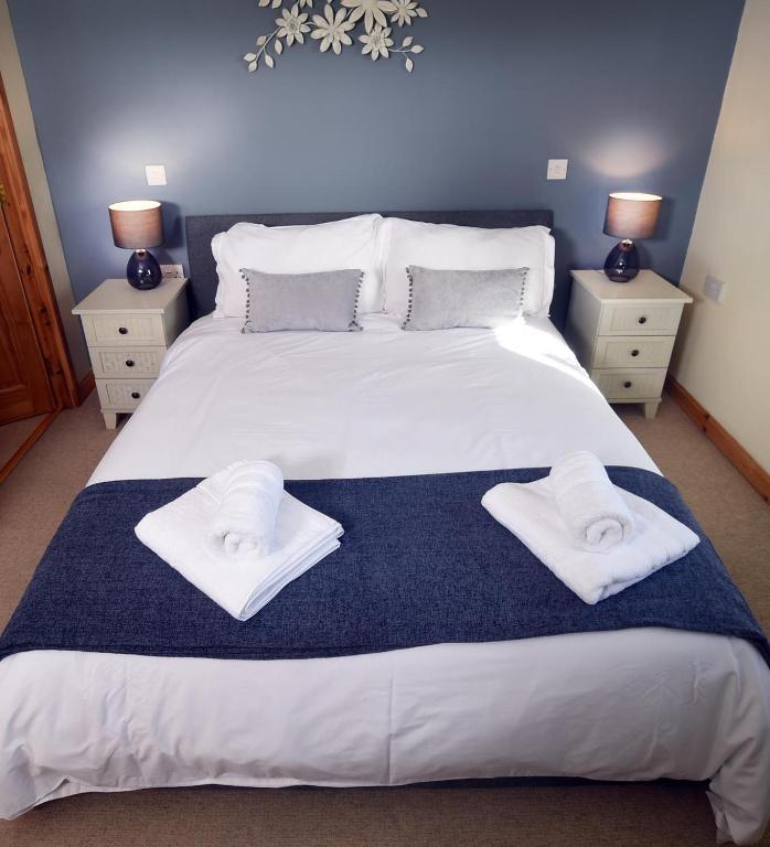 Rowan Cottage Self Catering room 1